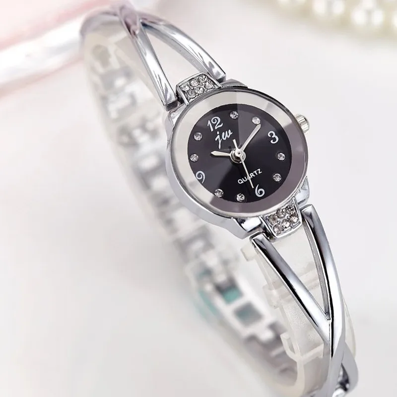 Silver black Модные женские часы со стразами роскошные часы из нержавеющей стали браслет простые кварцевые часы Relogio Feminino - Цвет: Silver black