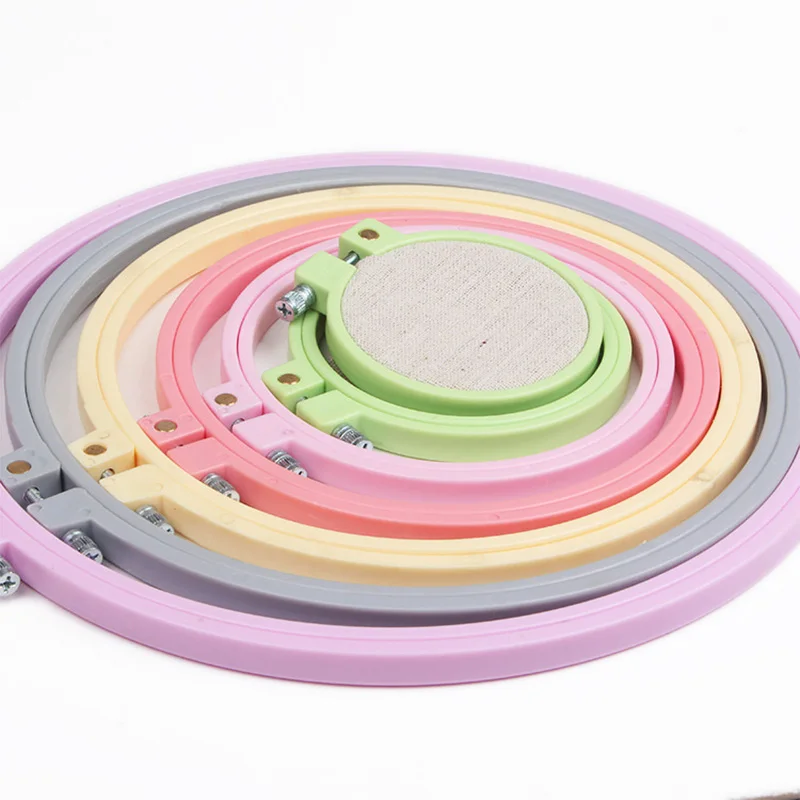 Embroidery Hoops: Embroidered Stretch Frame Rings - Hand Sewing Accessories with Random Colors