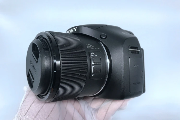 USED Sony Cyber-shot DSC-HX300 20.4 MP Digital Camera with 50x Optical Zoom and 3-Inch Xtra Fine LCD