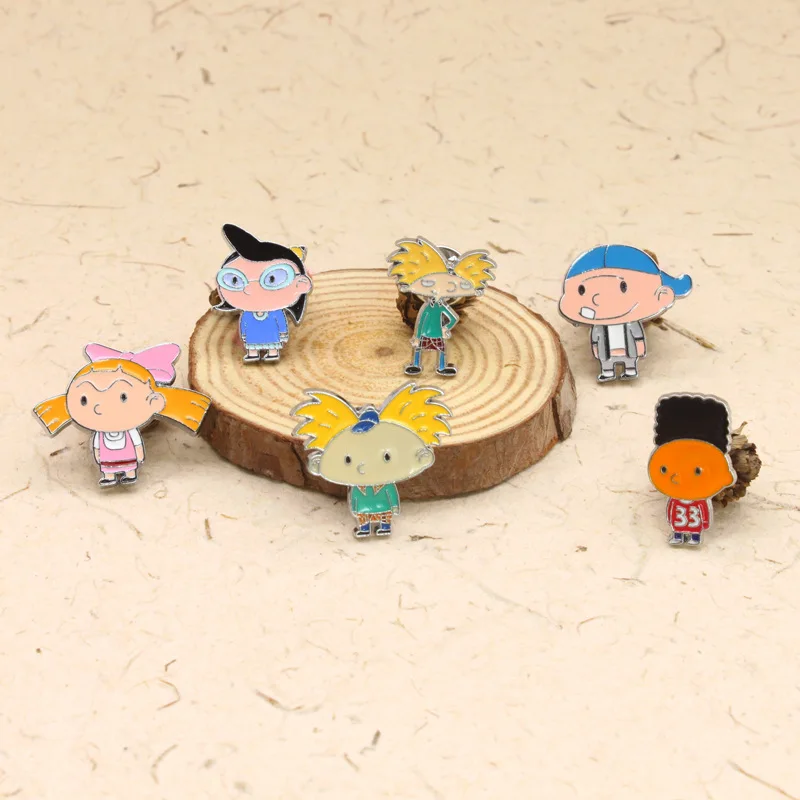 

New anime surrounding Hey Arnold and metal brooch badges pin ornaments fashion novelty personality cute fun cartoon metal brooch