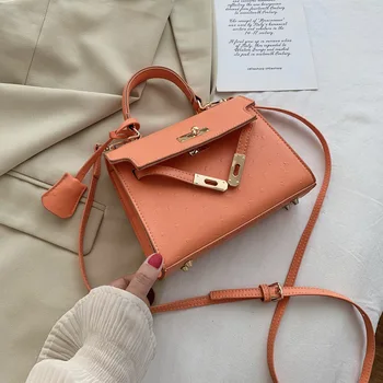 

Korean Fashion Single Shoulder Bags Personality Trend Female Bags Messenger Bags Metal Lock Small Crossbody Bags For Women