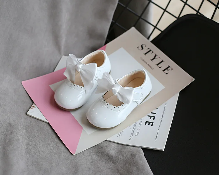 Baby Girls Shoes Infant Toddler Bow Patent Leather Princess Shoes Solid Color Kids Dancing Party Wedding Spring Autumn Summer slippers for boy