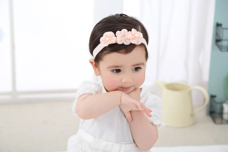 Детская резинка для волос в Корейском стиле, головной убор с жемчугом, три маленьких цветка, детские головные уборы для девочек, детские аксессуары для волос, Infan