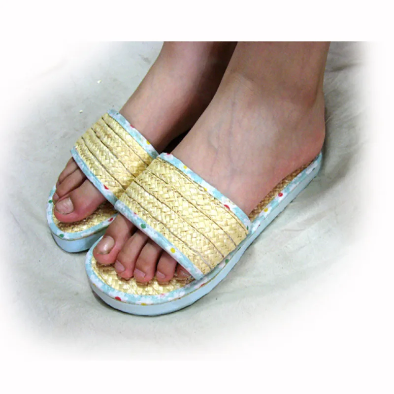 

21811 Straw Braid A- line Case Toe Sandals Foam Sole Straw Sandals