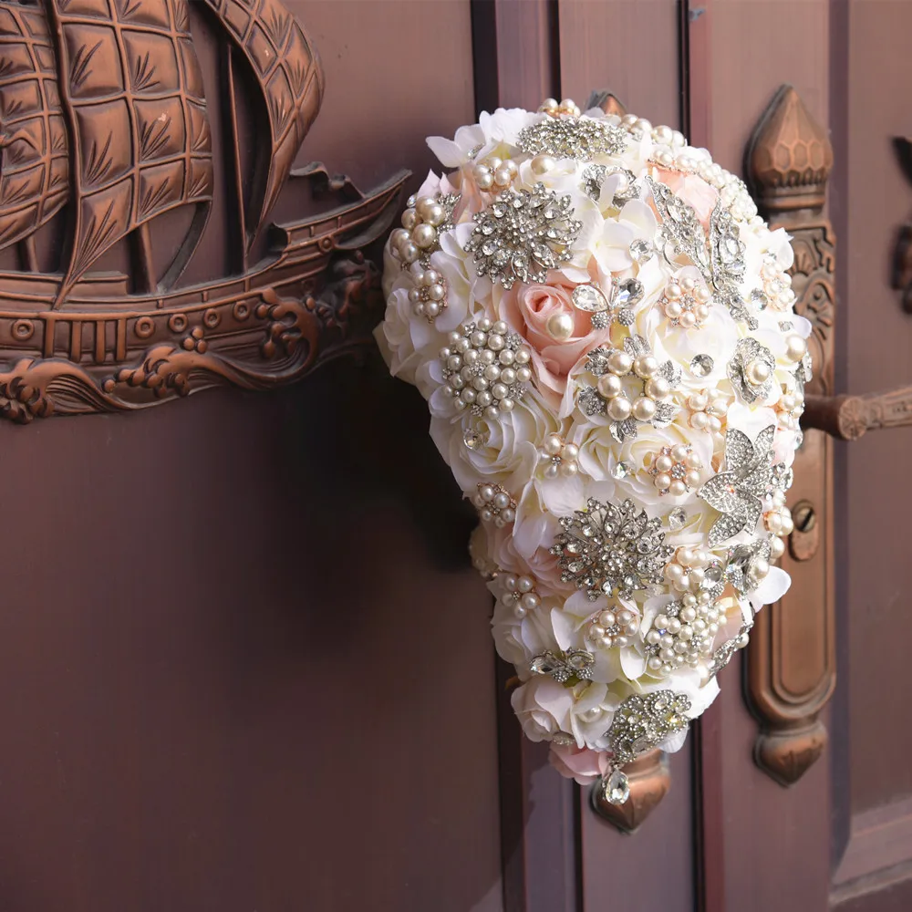2020 Luxury Rose Water Drop Bouquet Handmade Flowers Rhinestones Blush Pink Wedding Bouquet Pearl Holding Bouquet