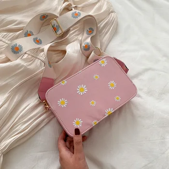 

Spring and summer small daisy flower bag female 2020 new fashion wild shoulder bag foreign chain crossbody bag