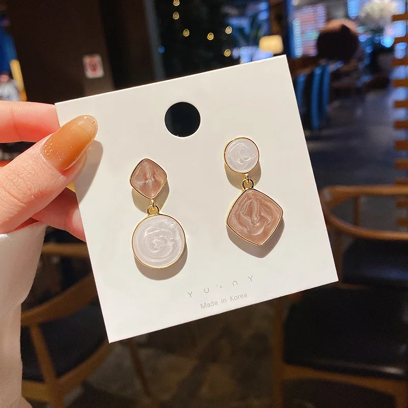 boda, Cuadrado redondo, pendientes 