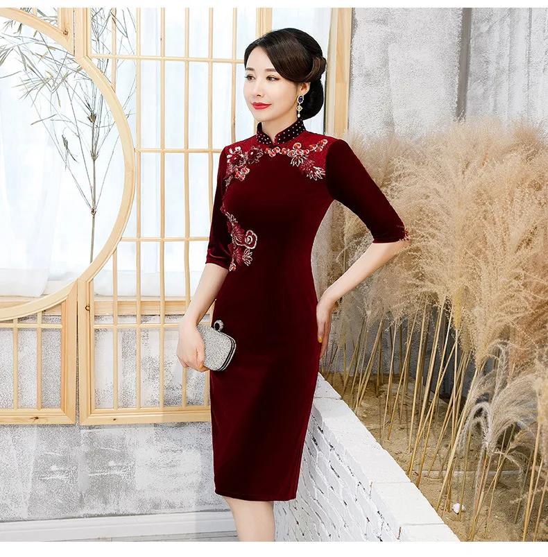 Вышивка ручной работы бисером китайский женский сексуальный велюр Cheongsam Осень Vestidos бархат Qipao платье
