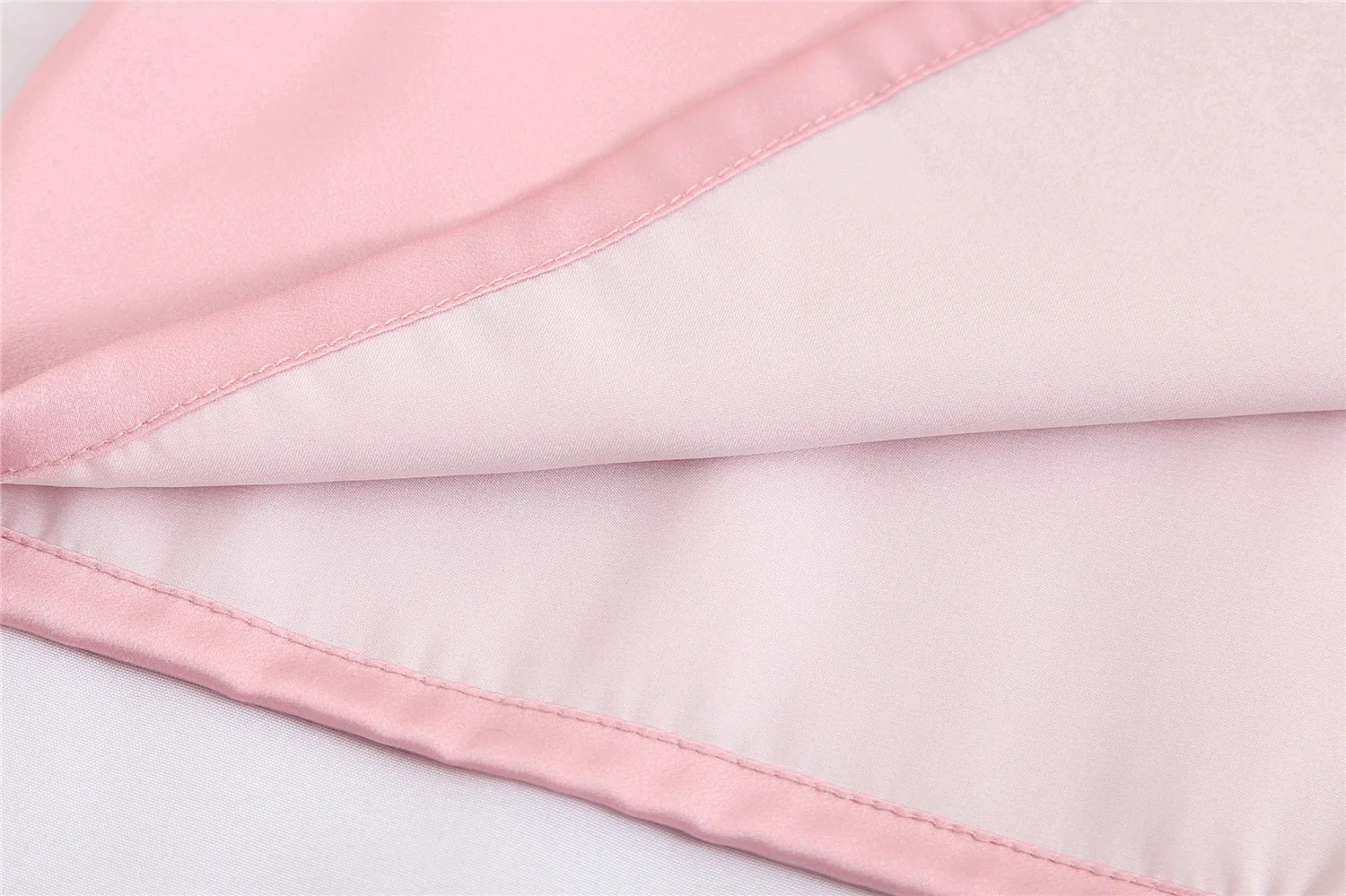 Весна и осень мультфильм Фламинго печатных дамы пижамный комплект удобные шелковые пятна пижамы комплект элегантный розовый тонкий домашняя одежда