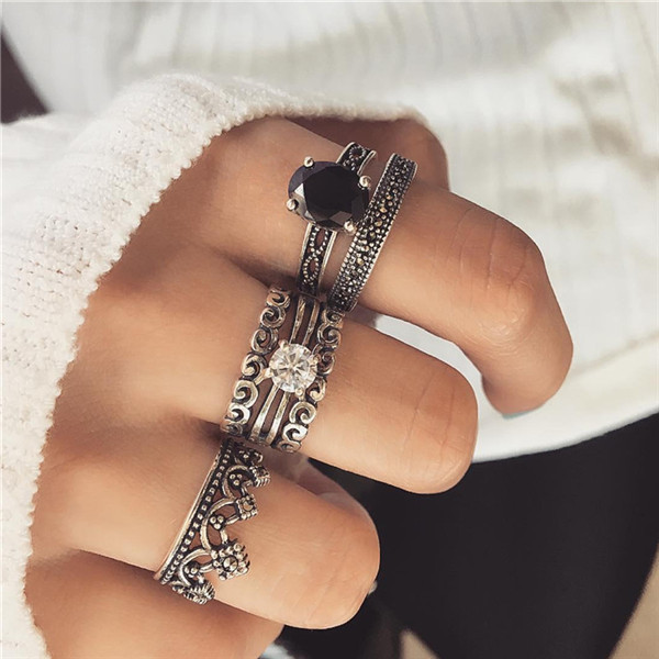Bohemian Gold Vintage Rings Snake Heart Crystal Ring Set Women Charm Joint Ring Party Wedding Fashion Jewelry Gifts