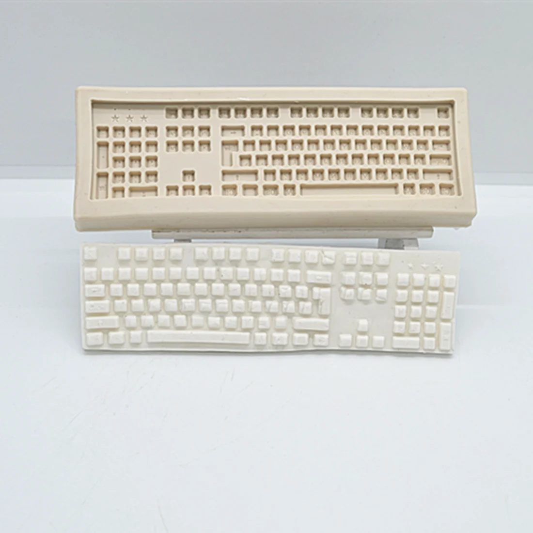 

1 pc Keyboard Silicone Resin Cake Molds Fondant Mold For Baking Cake Decorating Tools,Kitchen Baking Accessories FTM1044