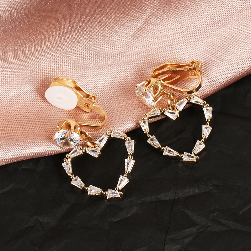 Ear Clip Романтическое Сверкающее простое любовное сердечко в форме кристалла серьги для женщин Свадебные ювелирные изделия шикарный подарок модные серьги без p - Окраска металла: Ear Clip