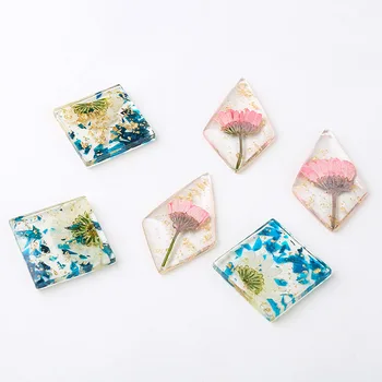 

4pcs Summer fresh irregular Drop Earrings For Women Female gold leaf dried flower resin pendant DIY handmade earring material