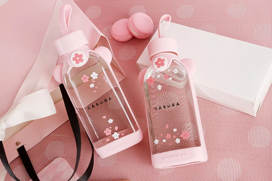 Новая Милая стеклянная бутылка креативная мультяшная розовая вишня стеклянная чашка для воды с силиконовым покрытием для женщин и девушек бутылки для напитков