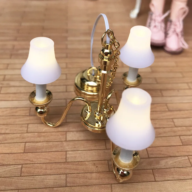 

1: 12 Dollhouse Mini Model Ob11 Scene Modern Simple LED Three Head White Cover Chandelier