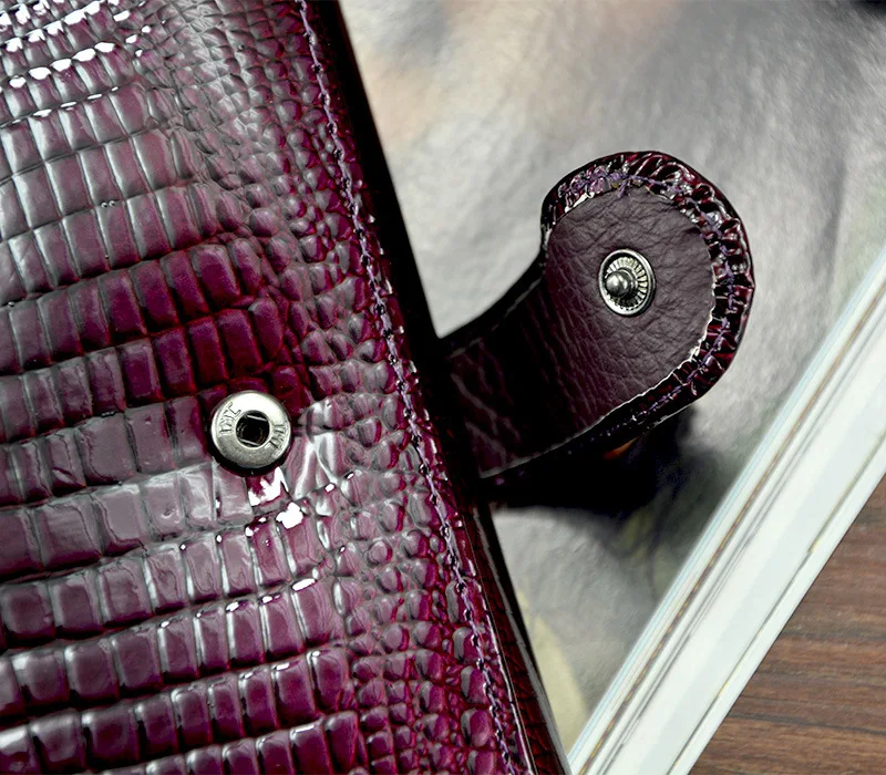 Женские кошельки из лакированной кожи, длинный женский кошелек с пряжкой, клатч, сумочка, дизайн красного цвета, кошельки с узором «крокодиловая кожа»