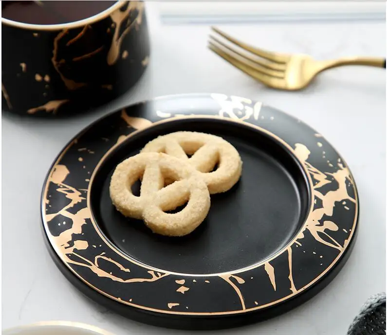 Европейская мраморная кофейная кружка, керамическая пномручка, кофейная чашка и блюдце, набор, высококачественный чайный набор, романтический послеобеденный чай, красная чайная чашка