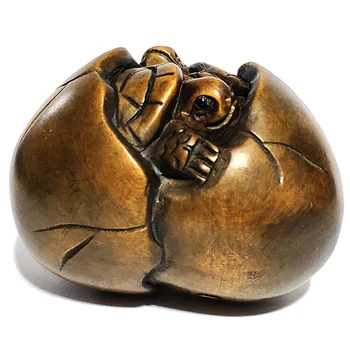

Y6832 - 2" Hand Carved Boxwood Netsuke Figurine Carving : 2 Turles in Egg Sweet Home Decor Pendant Bead