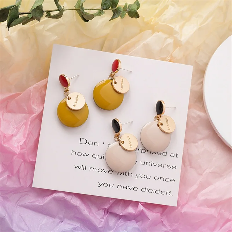 

Korea Fashion Geometry Round Acrylic Lettering Pendant Earrings Retro Wild Temperament Sexy Cute Sweet Woman Earrings Jewelry