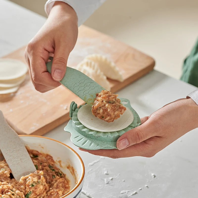 

New DIY-Dumplings Maker Tool Wheat Straw Jiaozi Pierogi Mold For Dumplings Mold Clips Baking Molds Pastry Kitchen Accessories