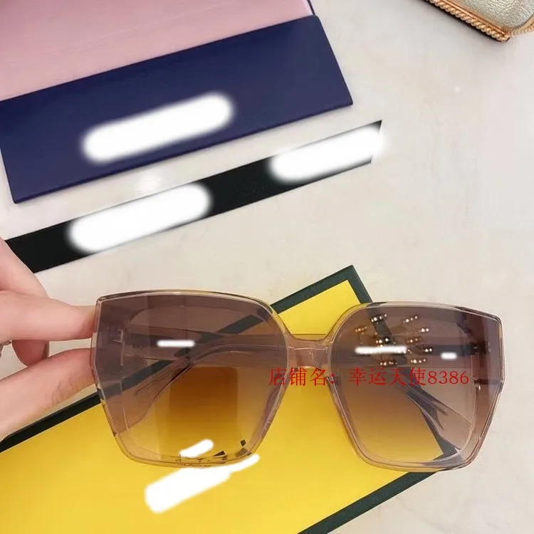 ランキング１位受賞 高級レディースサングラス Yj 21 キャットウォークフレーム デザイナーブランド 女性用 お買い求めしやすい価格