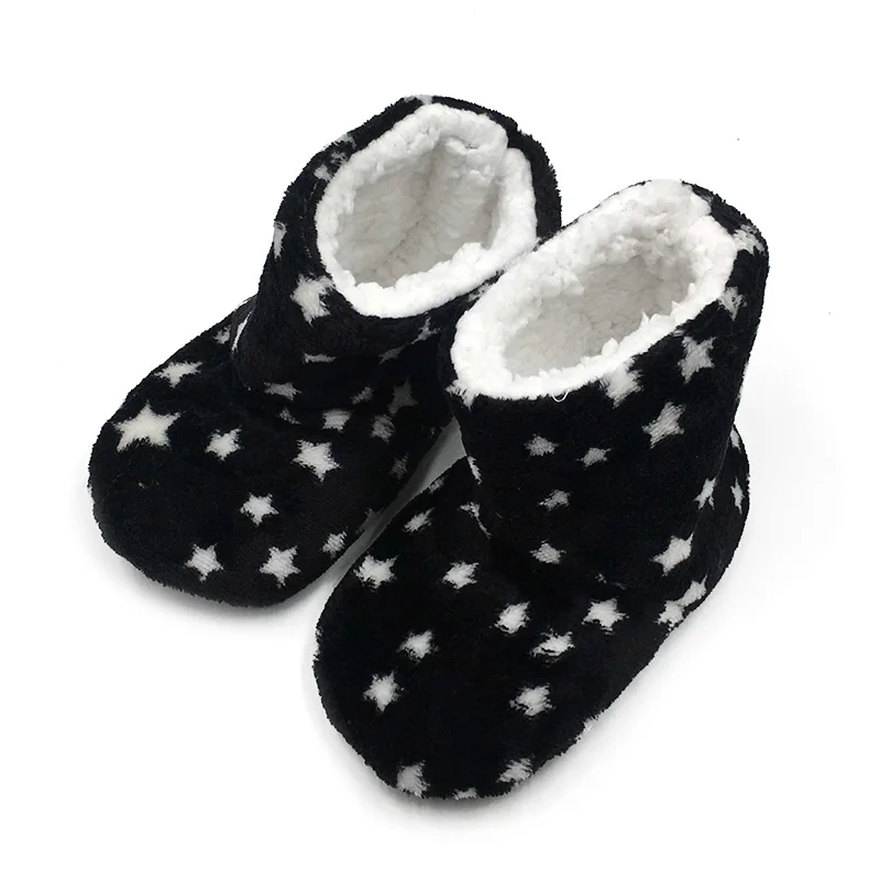 Детские домашние шлепанцы; зимняя детская обувь для мальчиков и девочек; домашние носки со звездами; домашние Мягкие плюшевые теплые милые рождественские подарочные туфли - Цвет: black