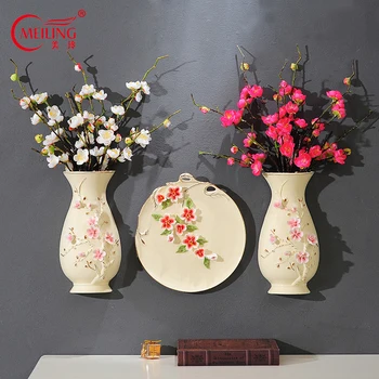 

Handmade Wall Vase Hanging Plum Blossom Decoration Flower Vases Ceramic Art Personalized Wedding House Gifts Wall Decor Chinese