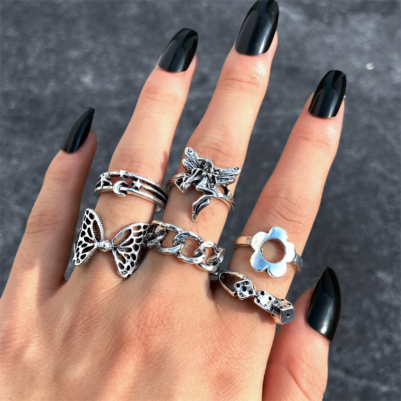 Punk Gothic Heart Ring Set for Women Black Dice Vintage Spades Ace Silver Color Plated Retro Rhinestone Charm Finger Jewelry ring set