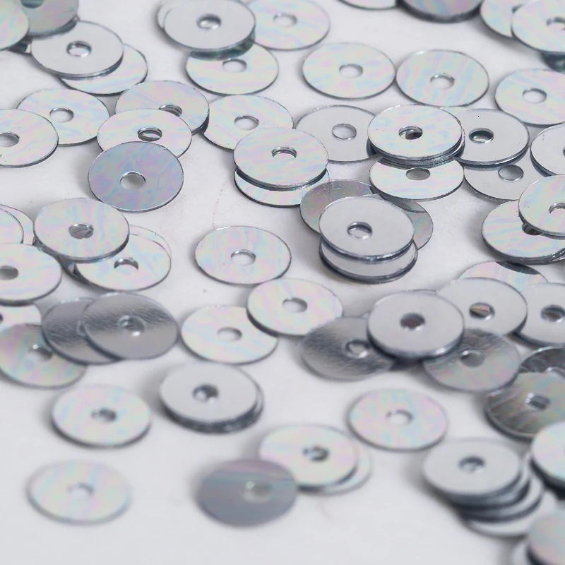 Taidian 4mm Sequins Paillette gitter 1mm hole Sewing handcraft on Garment WomenDress Decoration for handcraft 5gramsAbout750pcs - Цвет: PT-938