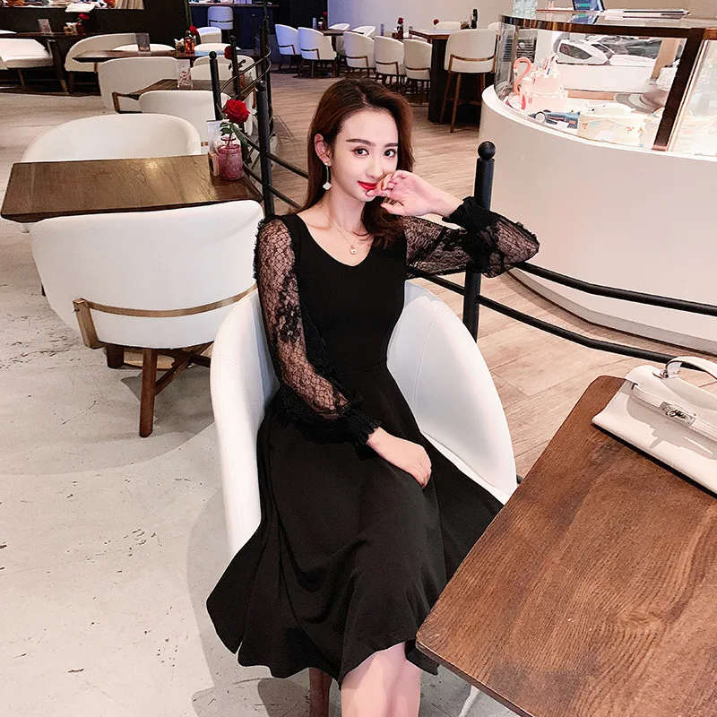 

New Style Embroidered Lantern Sleeve Lace Sexy Hepburn Black And White with Pattern Mid-length Big Hemline Dress