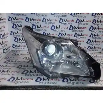 

RIGHT HEADLIGHT TOYOTA AVENSIS (T27)