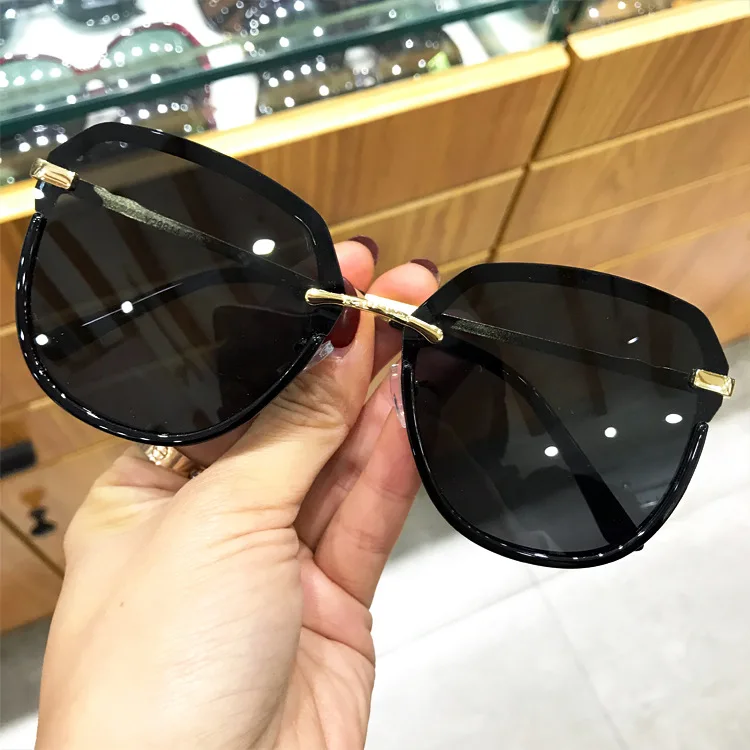 Pink Women Sunglasses Alloy Overszie Big Frame Square Sun Glasses Ladies Fashion Luxury Brand Gradient Yellow Shades FML