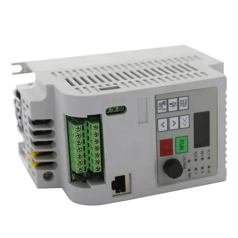 variable frequency converter 50Hz/60Hz motor inverter  VFD 0.75KW/1.5kw/2.2kw single-phase 220v input three-phase 220 output