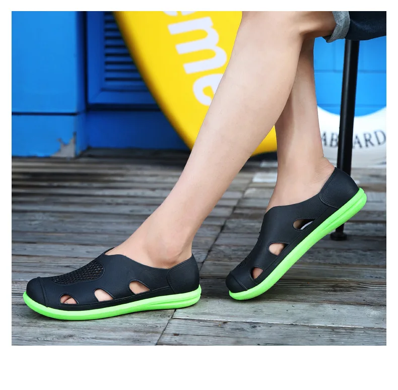 Hottest Soft Jelly Cool Hollow-out Comfortable Sandals Beach Flat slippers Men Slippers Hollow Out Breathable Beach Casual Shoes