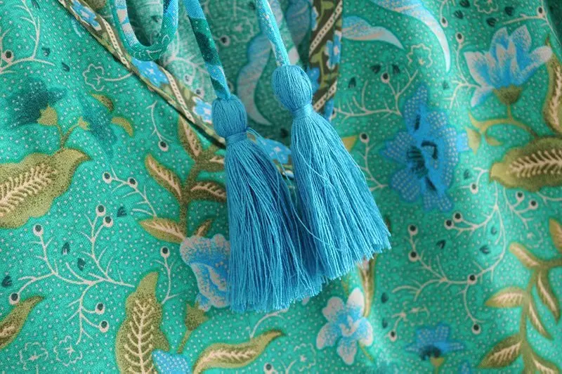 Boho Chic для птичек, с цветочным принтом, с расклешенным рукавом и бахромой пляжное богемное мини платья свободного кроя, с v-образным вырезом из искусственного шёлка винтажное платье