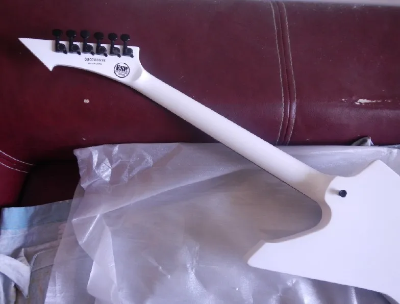 Высокое качество Custom Shop розовое дерево гриф хорошие звукосниматели SNAKEBYTE Джеймс гетфилд белая электрогитара