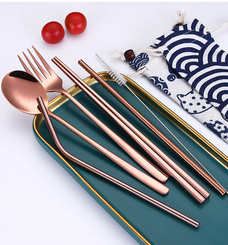 Beste Koreaanse Servies Set Roestvrij Staal Draagbare Bestek Eetstokjes Vork Lepel met Metalen Rietjes Cocktail voor Reizen Bestek Set
