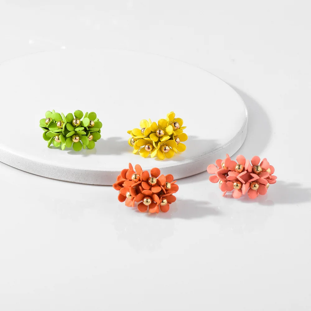 Модные корейские маленькие полукруглые сережки в форме C, цветные серьги-гвоздики в форме цветка, цветочные серьги из бисера, ювелирные изделия для женщин