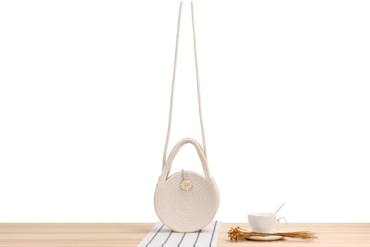 Petit sac en paille bandoulière