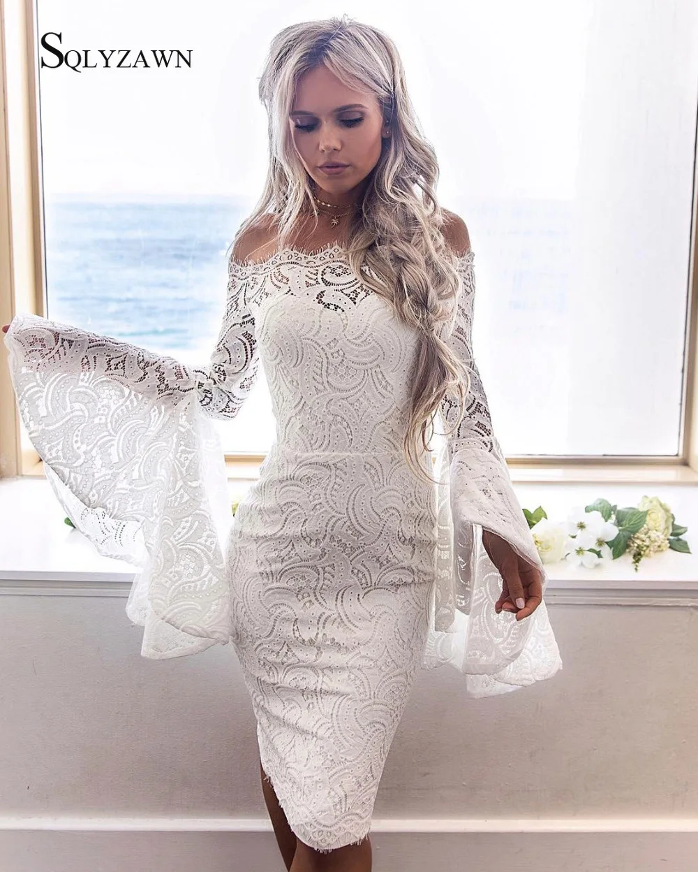 Женское кружевное коктейльное платье элегантное красное Бандажное с открытыми