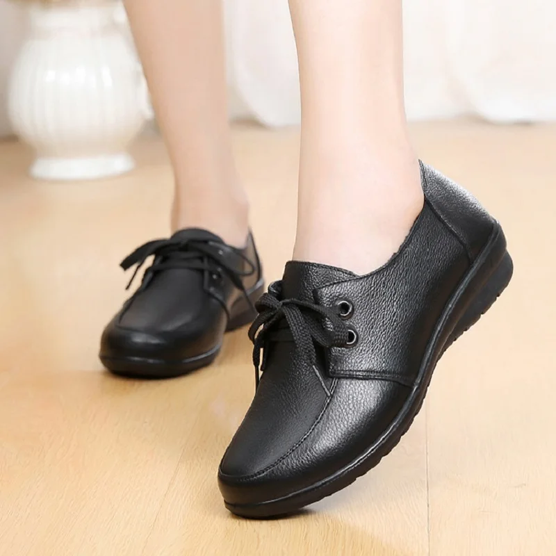 Spring Autumn Leather Women's Work Shoes Low Heel Black Soft Bottom Lightweight Non-slip Flat Bottom Comfortable Mother Shoes