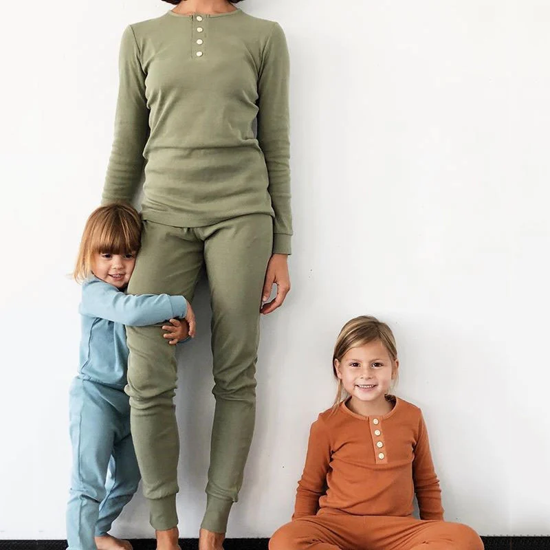 От 1 до 6 лет комплект хлопковой одежды для маленьких мальчиков и девочек, одноцветная Пижама, элегантная одежда для сна, домашняя одежда