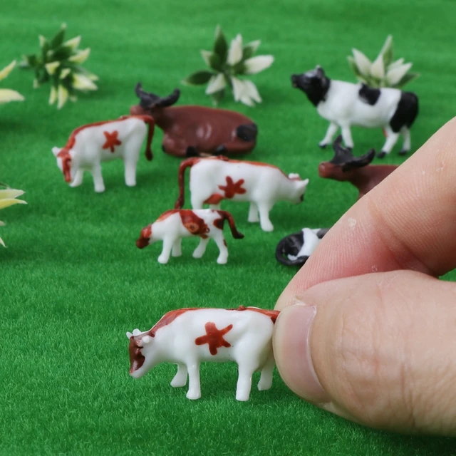 New 10pcs 1:87 Diy HO Scale Colorful Cow Model Train Layout Model Building Toys  2