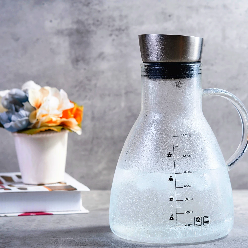 

Heat Resistant Borosilicate Glass Water Pitcher with Lid, 1.5L/51oz Iced Tea Cold Brew Coffee Maker Hot/Cold Water Jug Kettle