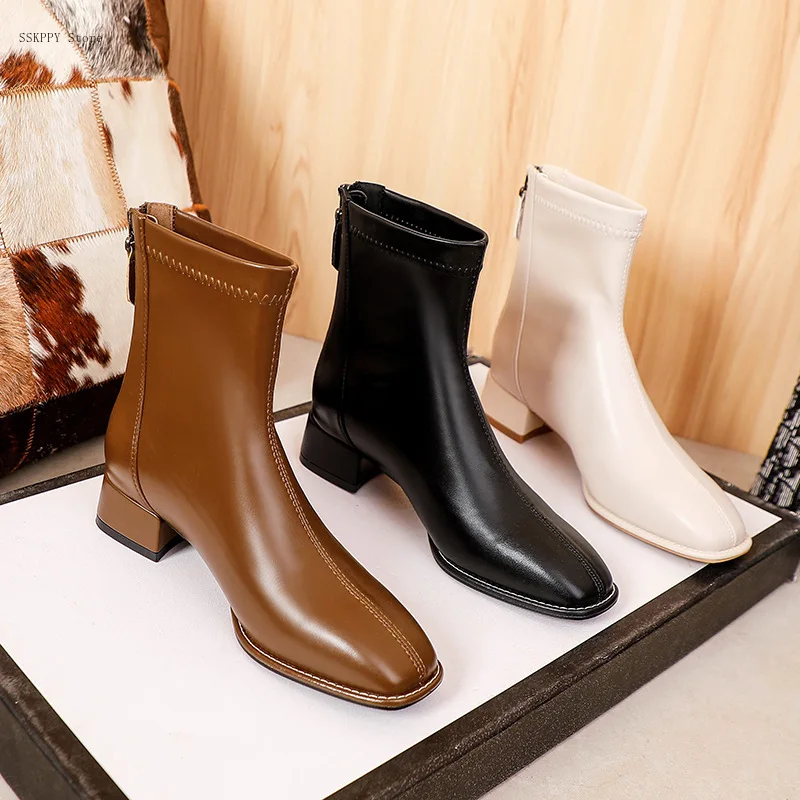 

2022 Autumn and Winter New Fashion Short Boots, Retro Square Toe Thick Heel Women's Boots, Rear Zipper Comfortable Fashion Boots
