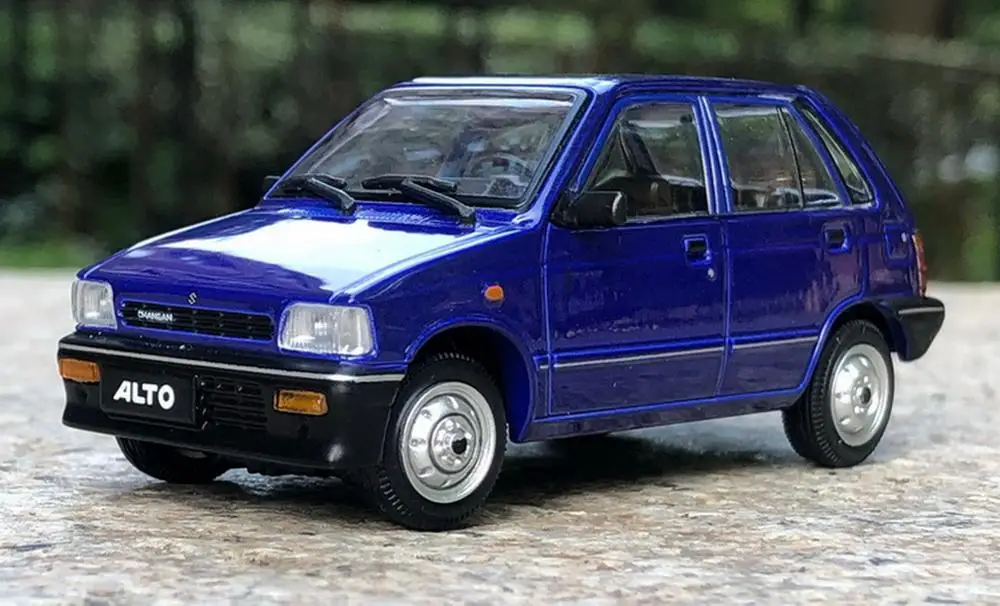 Коллекционная синяя лимитированная модель автомобиля Suzuki Alto 1/43 коллекционный
