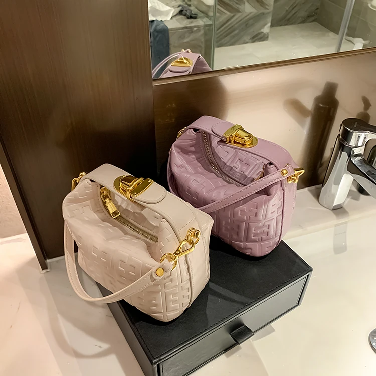 

Luxury Designer Vintage Letter Tote Women Handbag Famous Brand Lady Lock Bags Female Handbag Bucket Shopping Bags