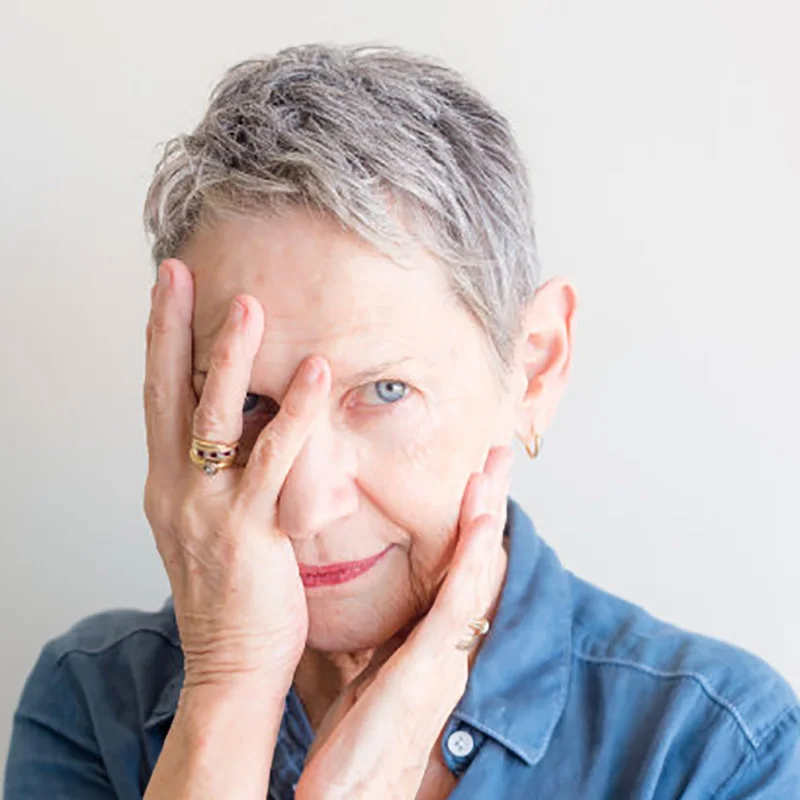 LIHUI Women Short Wigs for Old Women Synthetic Grey Hair Straight Style Olded Wig Cosplay A messy wig