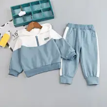 Одежда для маленьких мальчиков комплект повседневной одежды с капюшоном для девочек, коллекция года, модная футболка в стиле пэчворк для маленьких мальчиков+ штаны на 1, 2, 3, 4 года