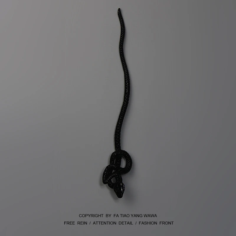 

Black snake black hairpin